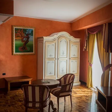 ホテル Ristorante Uliveto 4*